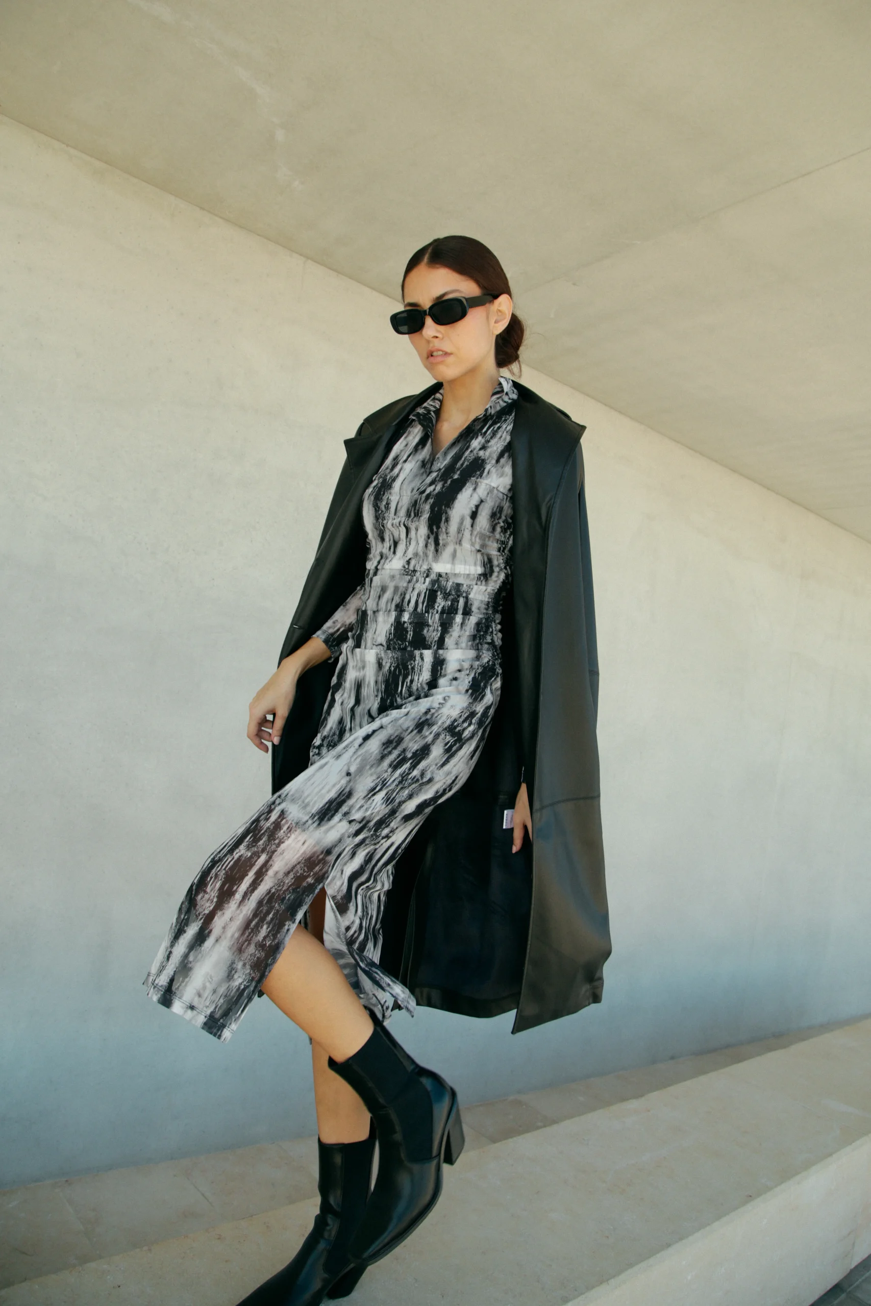 Trench Bruna en cuir vegan Noir – Image 2