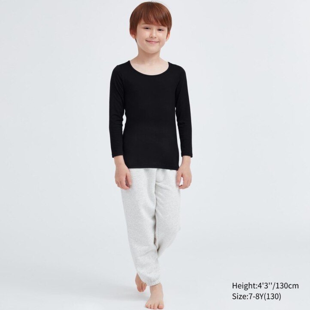 T Shirts Uniqlo Heattech Scoop Neck Long Sleeved Thermal Top Enfant Noir N1234689 – Image 2